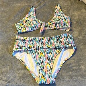 Colorful Old Navy Women’s Swimwear Set